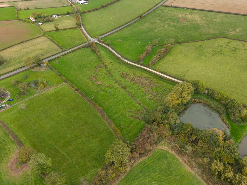 Property photo 3 of 5 Picture No. 14