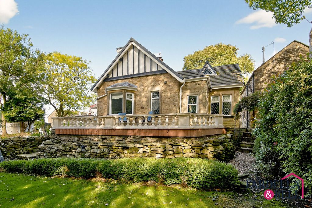 Property photo 1 of 41