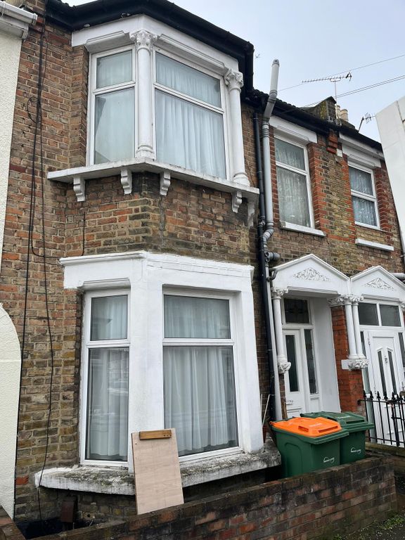 Property photo 1 of 2