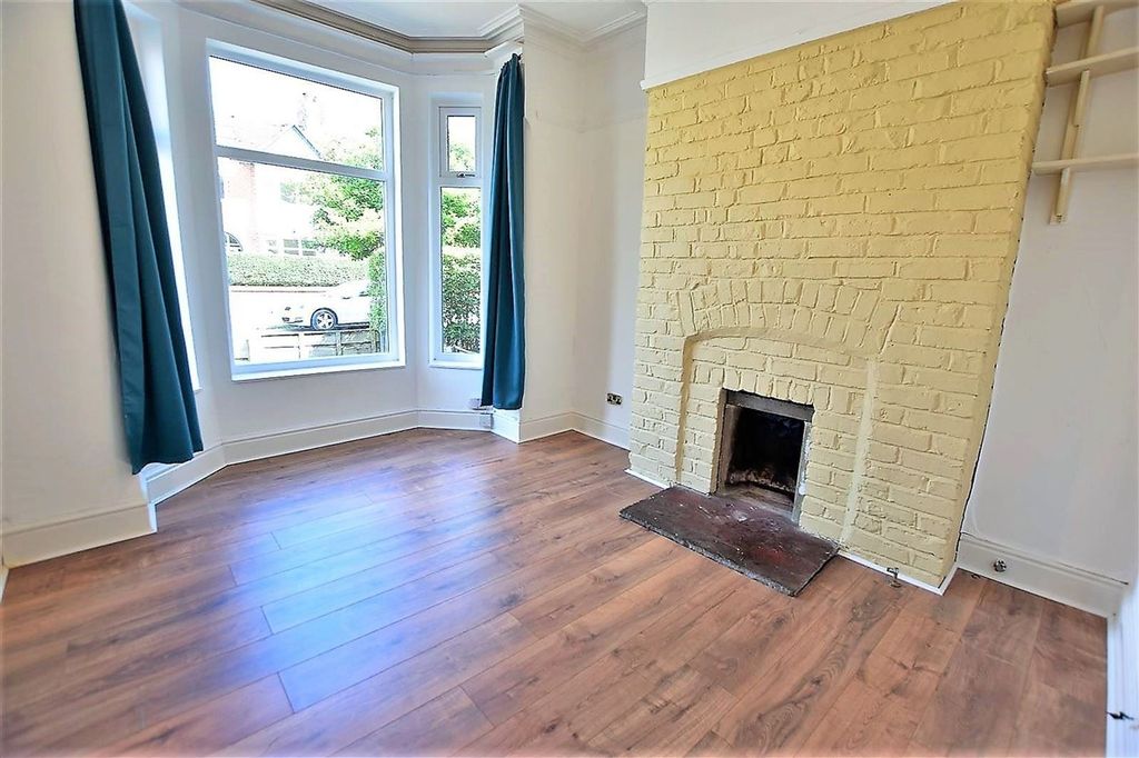 Property photo 2 of 17 Living Room