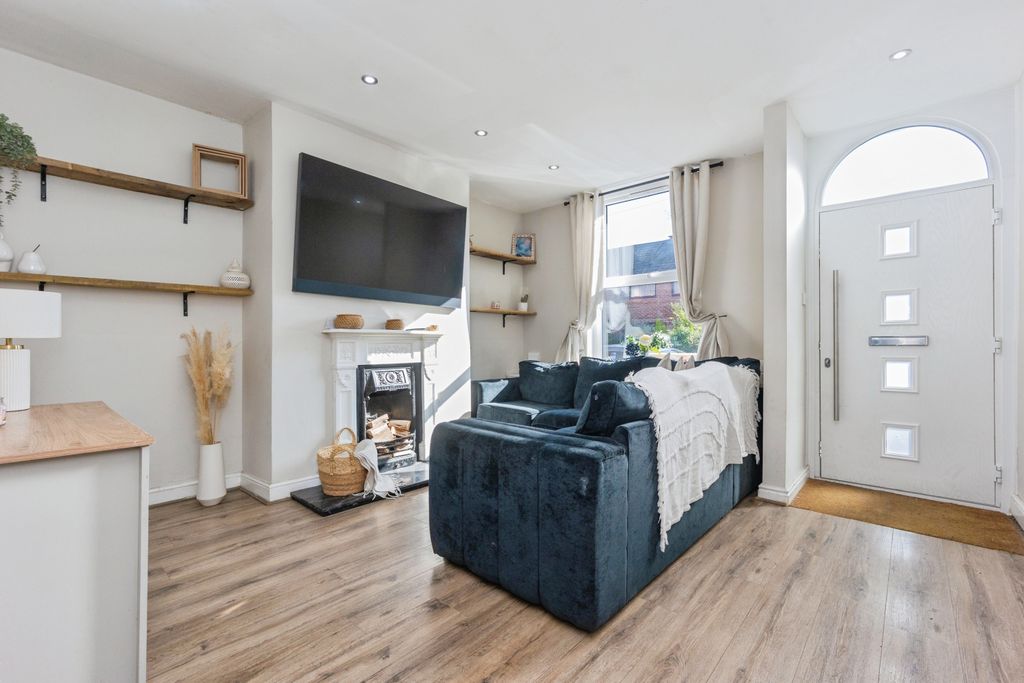 Property photo 2 of 15