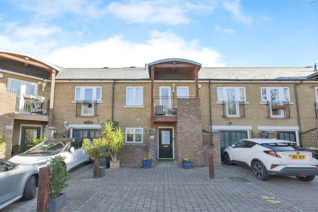 Property photo 1 of 17 Front