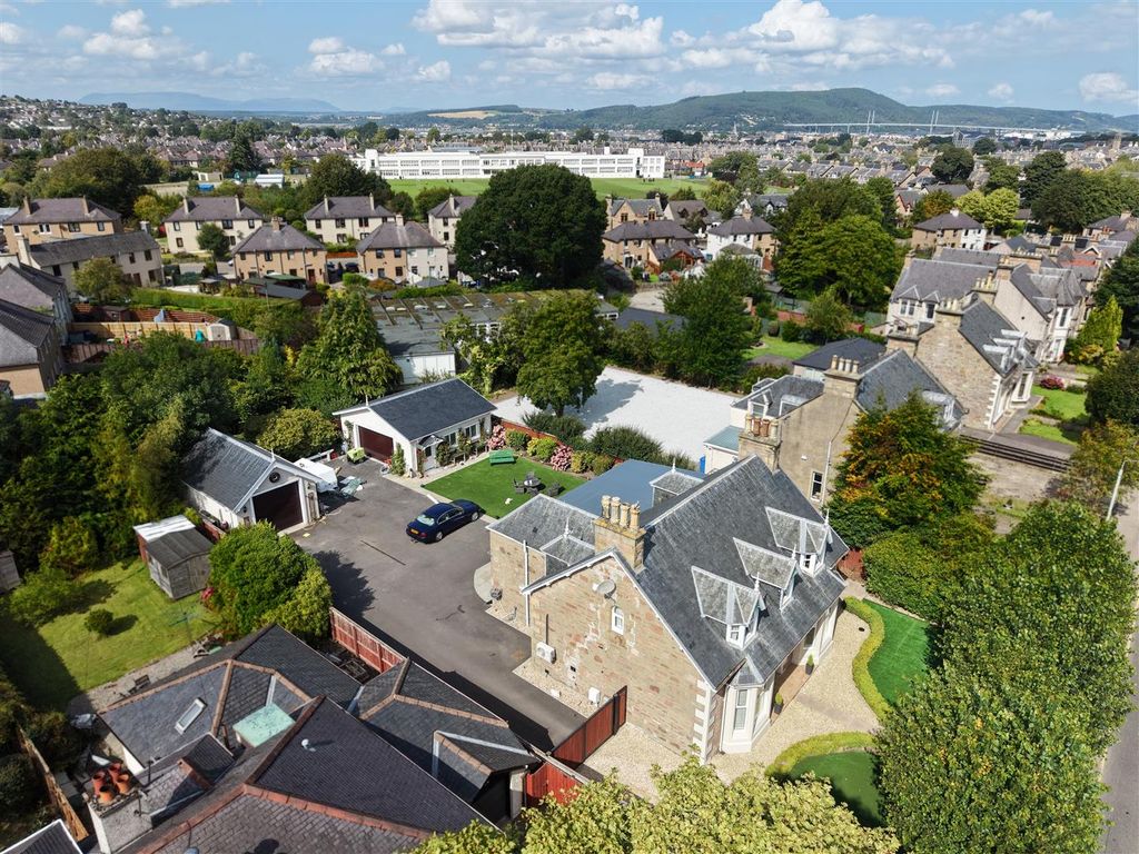 Property photo 3 of 56 Drone (2)