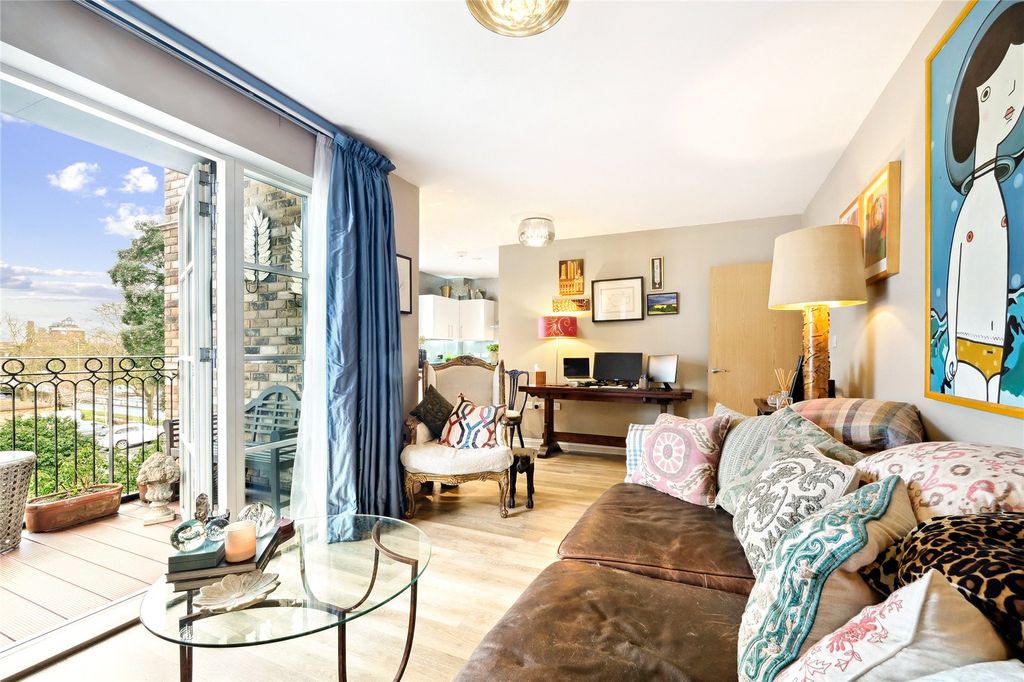 Property photo 1 of 12 Reception