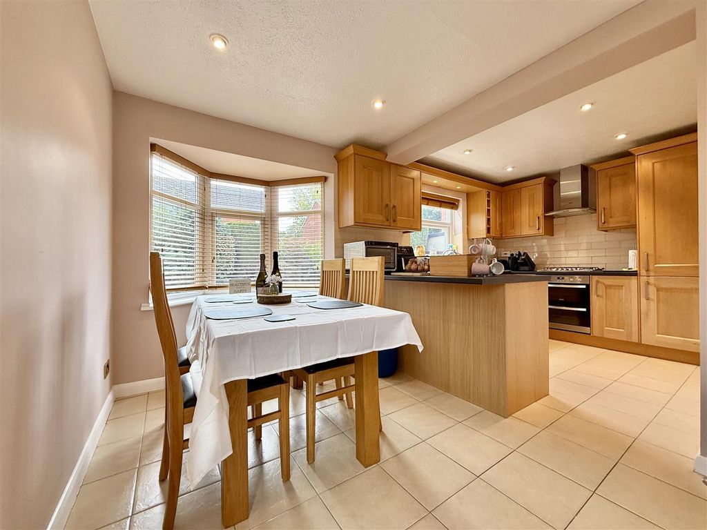 Property photo 2 of 19 2