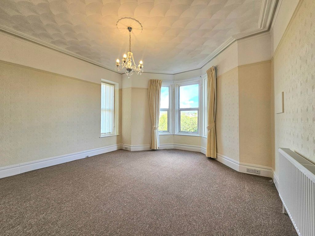 Property photo 3 of 9 Image