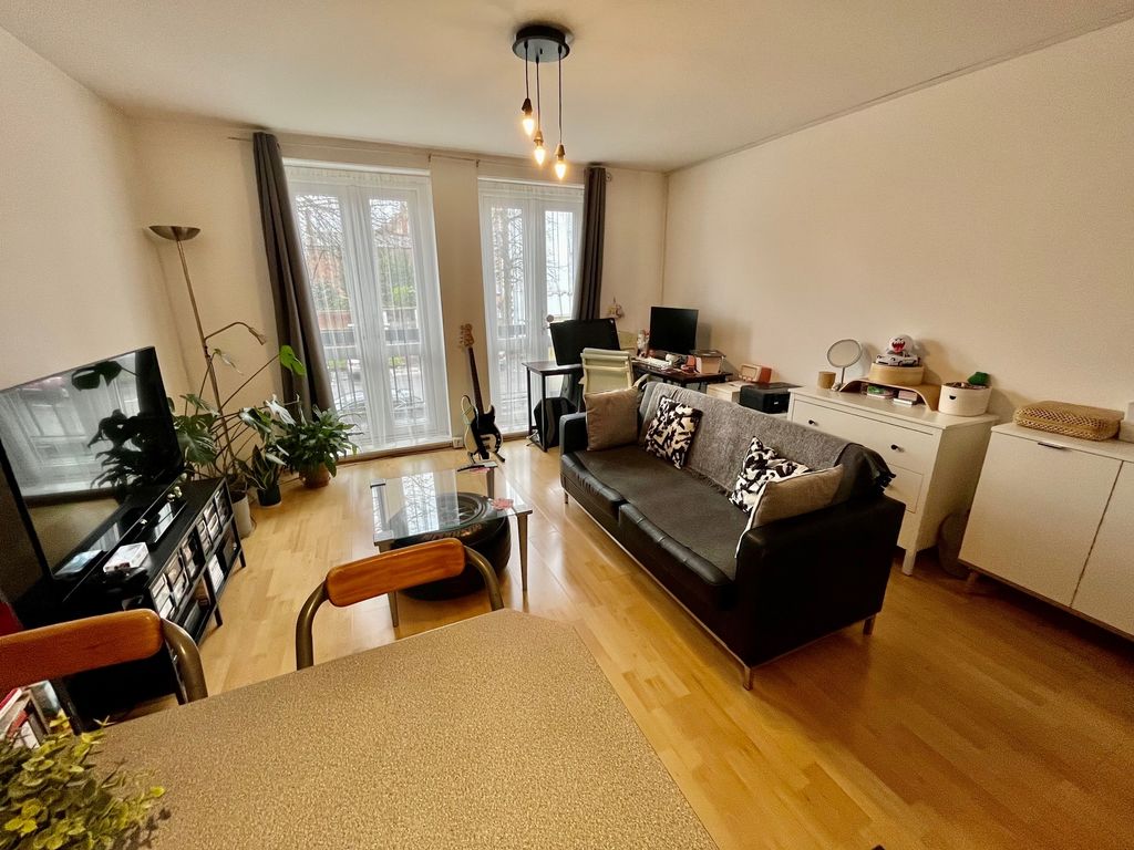 Property photo 2 of 7