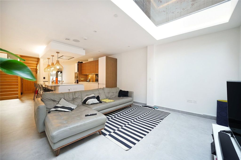 Property photo 1 of 15 Picture No. 06