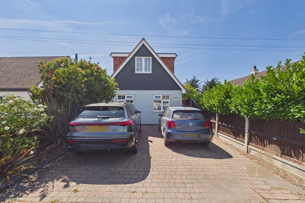 Property photo 1 of 24 Cam01254G0-Pr0496-Still024.Jpg