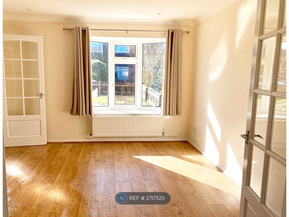 Property photo 2 of 19 Living Room