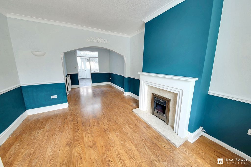 Property photo 2 of 12 Lounge Dining Room