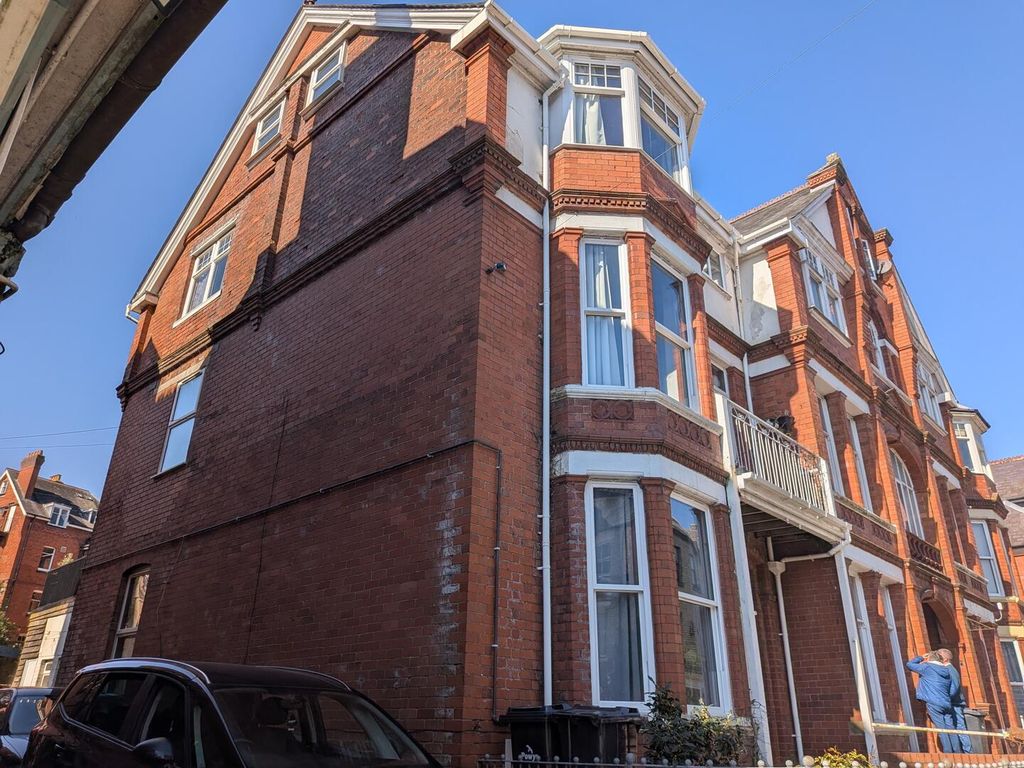 Property photo 3 of 25 Front (Exterior)