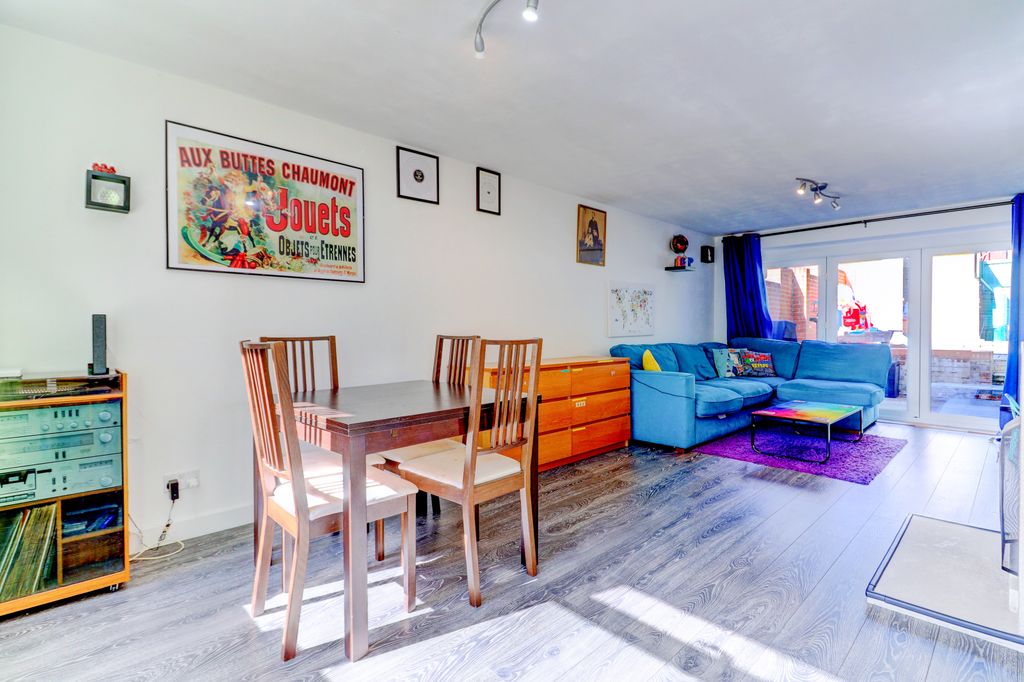 Property photo 2 of 14 Picture No. 03