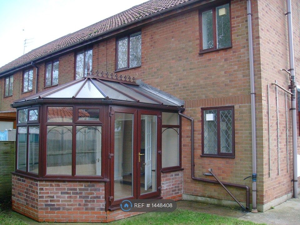 Property photo 1 of 12 House And Conservatory