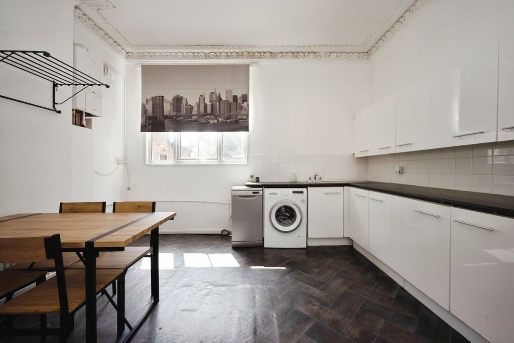 Property photo 2 of 12 Pbox-Img.Jpg