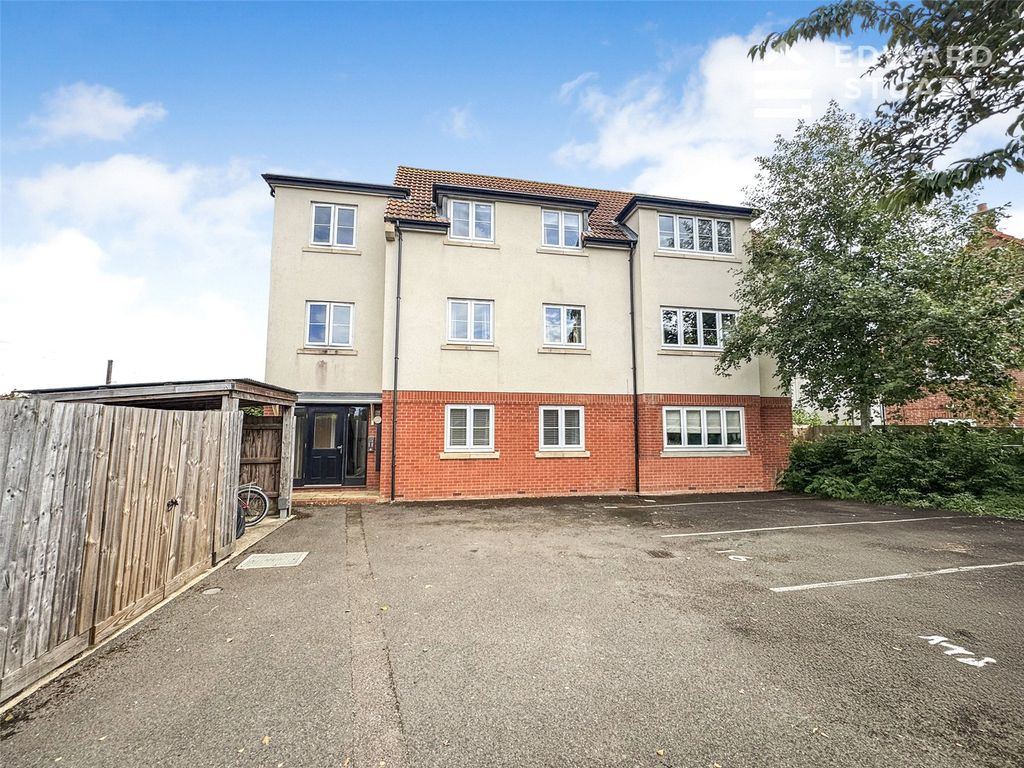 Property photo 2 of 12 Picture No. 02