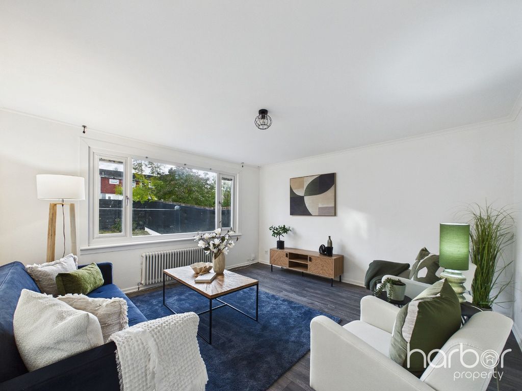 Property photo 2 of 18 5382062