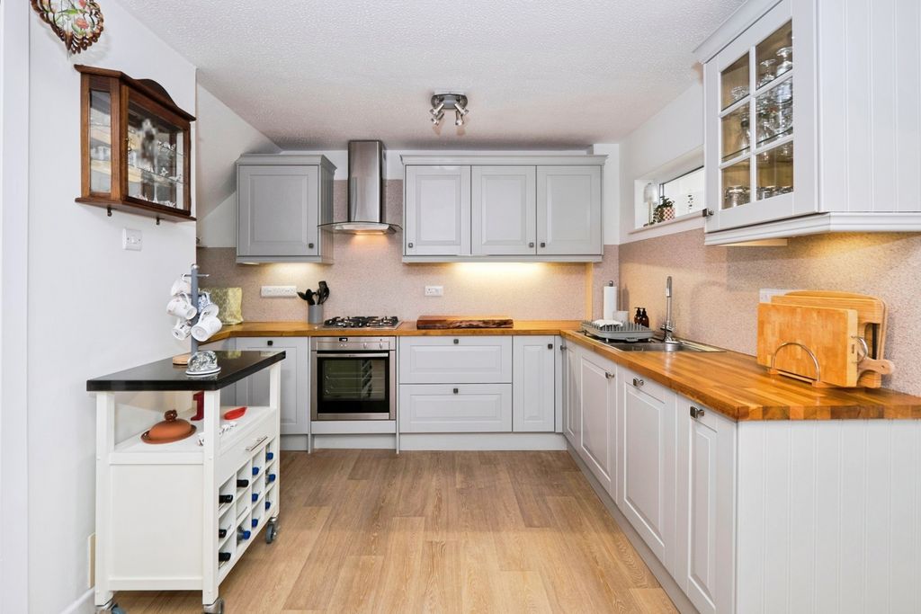 Property photo 3 of 14 Pbox-Img.Jpg