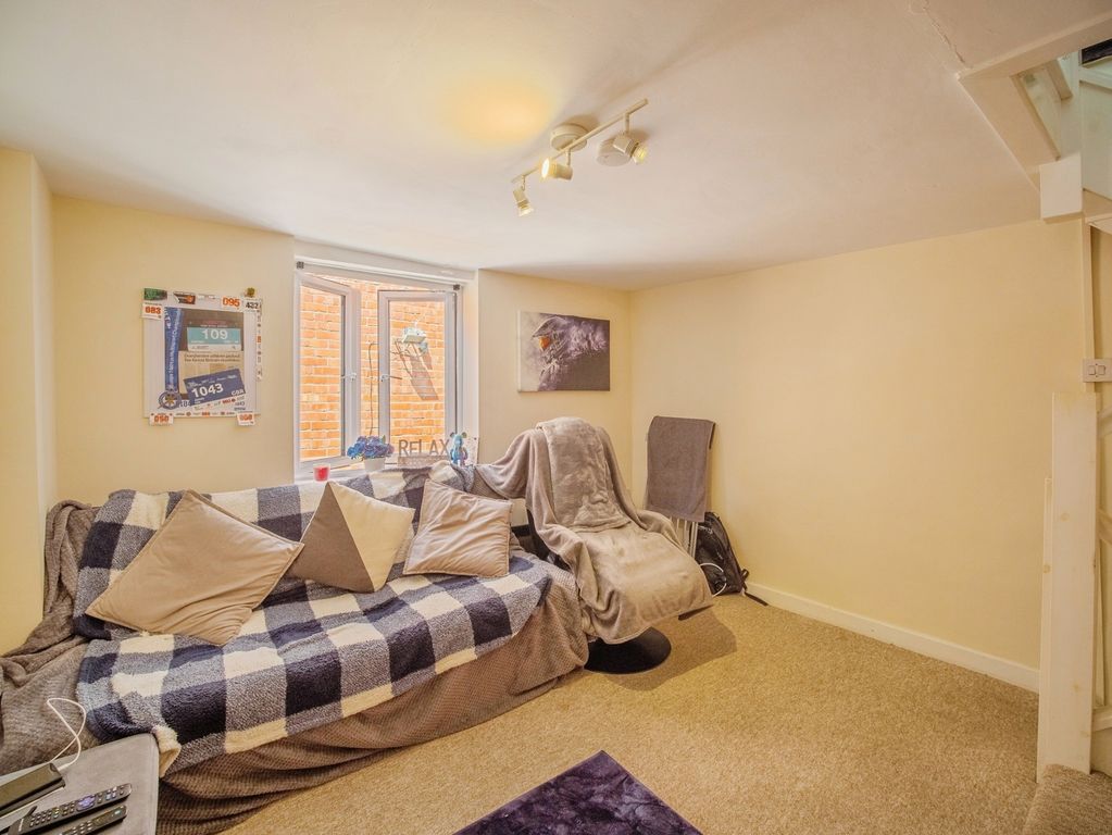 Property photo 2 of 19 Photo