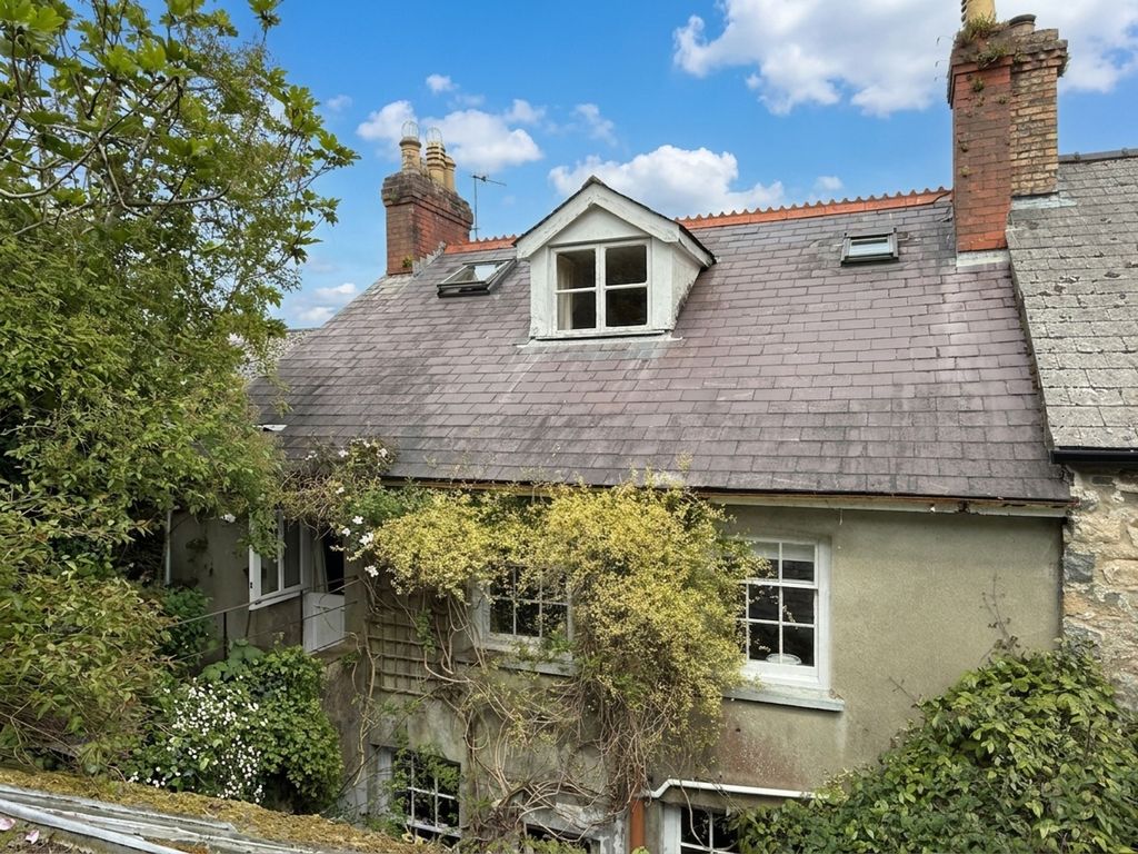 Property photo 2 of 40