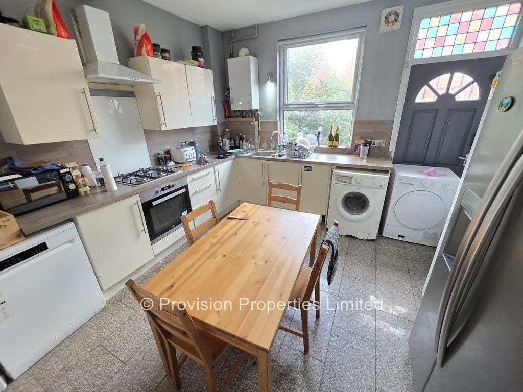 Property photo 1 of 7 Photo