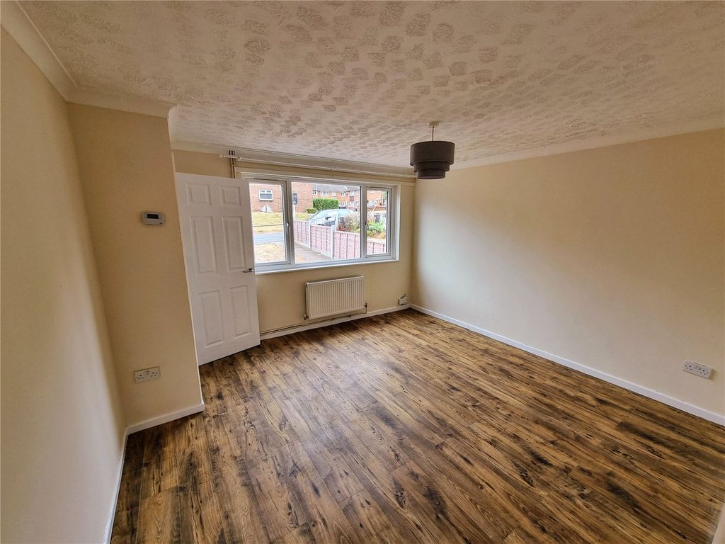 Property photo 3 of 16 Picture No. 17