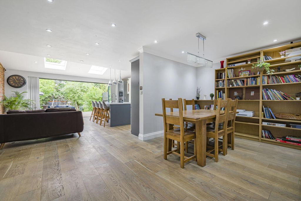Property photo 3 of 34 Dining Room