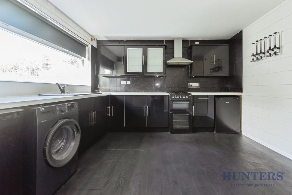 Property photo 2 of 23 Kitchen Diner