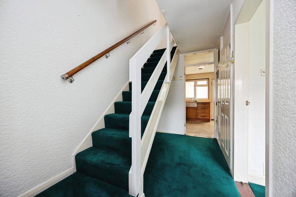 Property photo 3 of 20