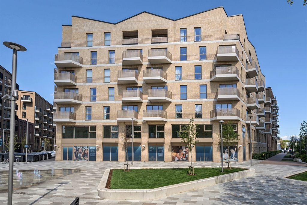 Property photo 1 of 9 (Main)