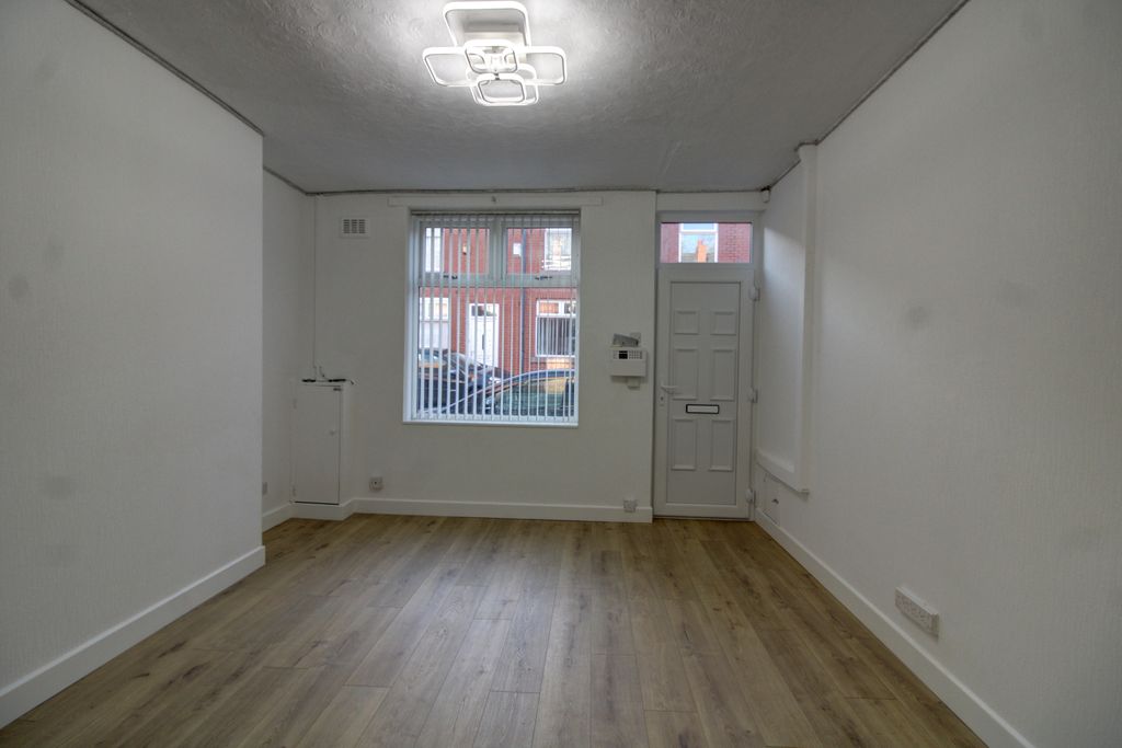 Property photo 3 of 16 3