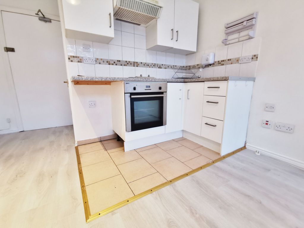 Property photo 3 of 7 Open-Plan Kitchen