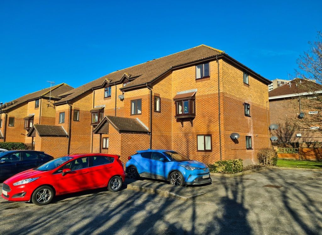 Property photo 1 of 12