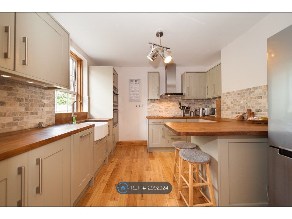 Property photo 1 of 30