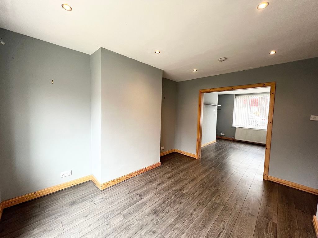 Property photo 3 of 16 Photo 2