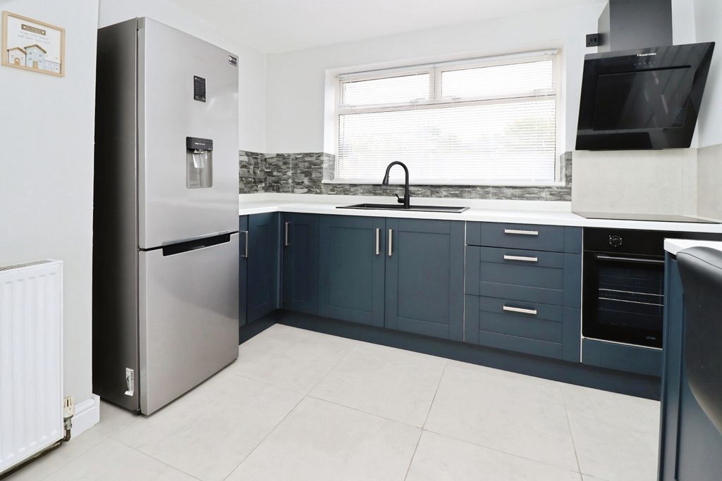Property photo 2 of 22 Bf796547-Img_1896