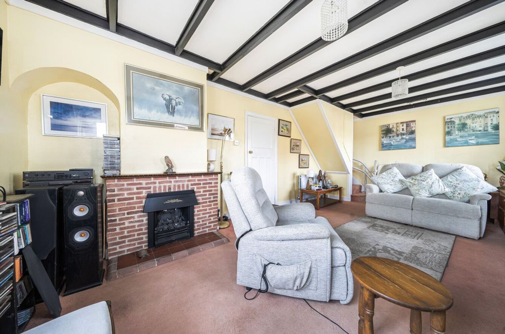 Property photo 3 of 20