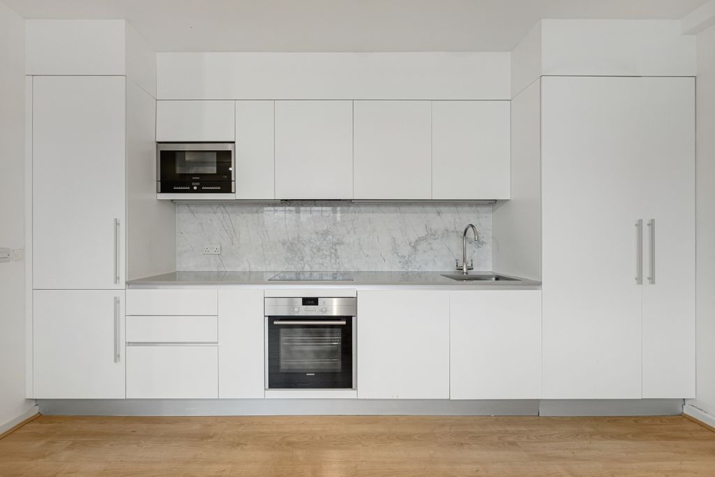 Property photo 2 of 9 4 The Regent Loft...