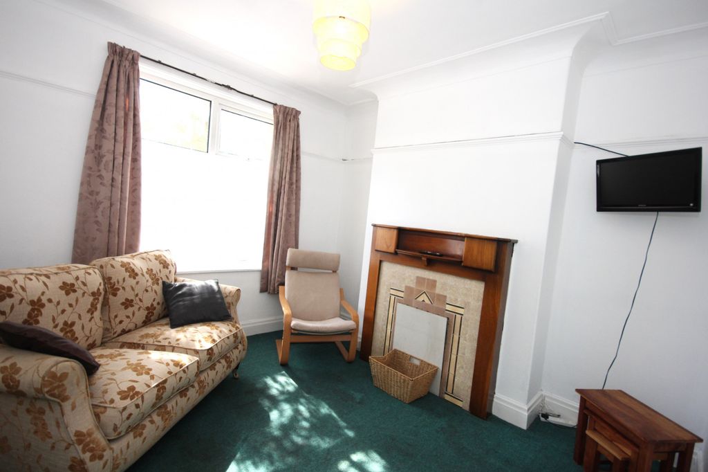 Property photo 2 of 7