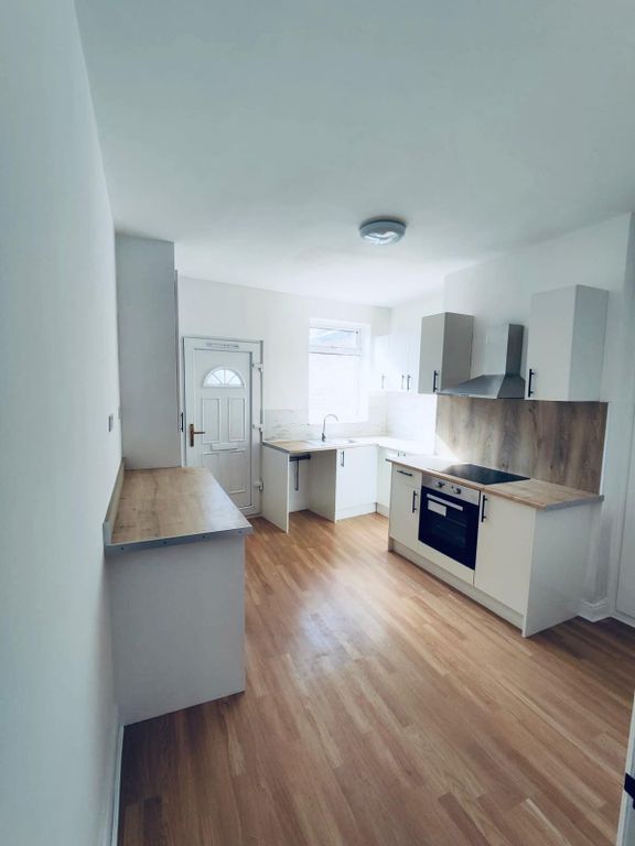 Property photo 1 of 16 25 Middlesex Street, Barnsley, S70 4Jr