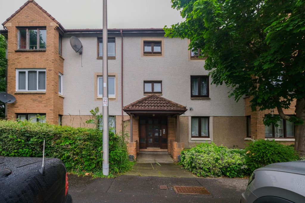 Property photo 1 of 28