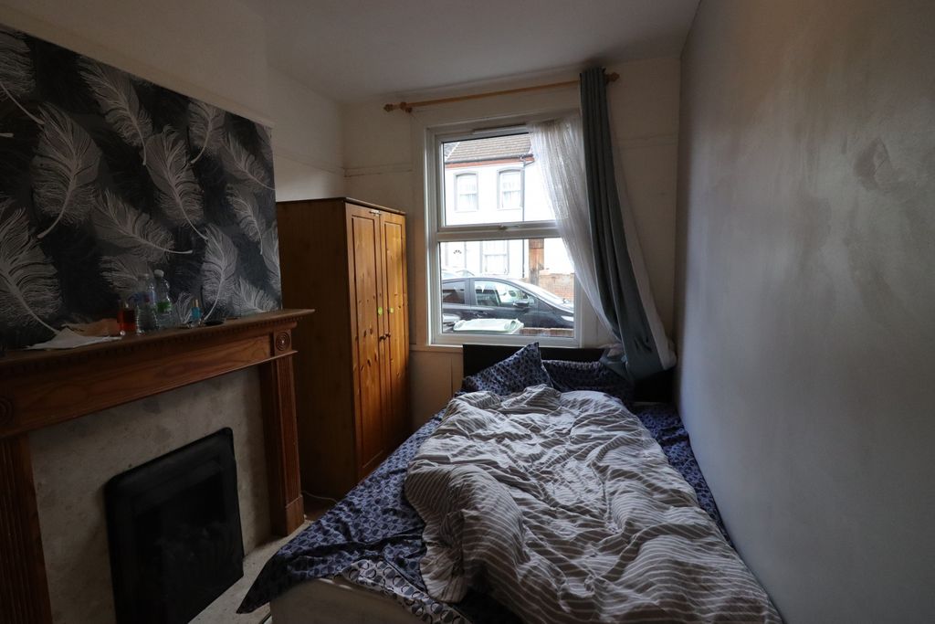 Property photo 3 of 21 Gallery