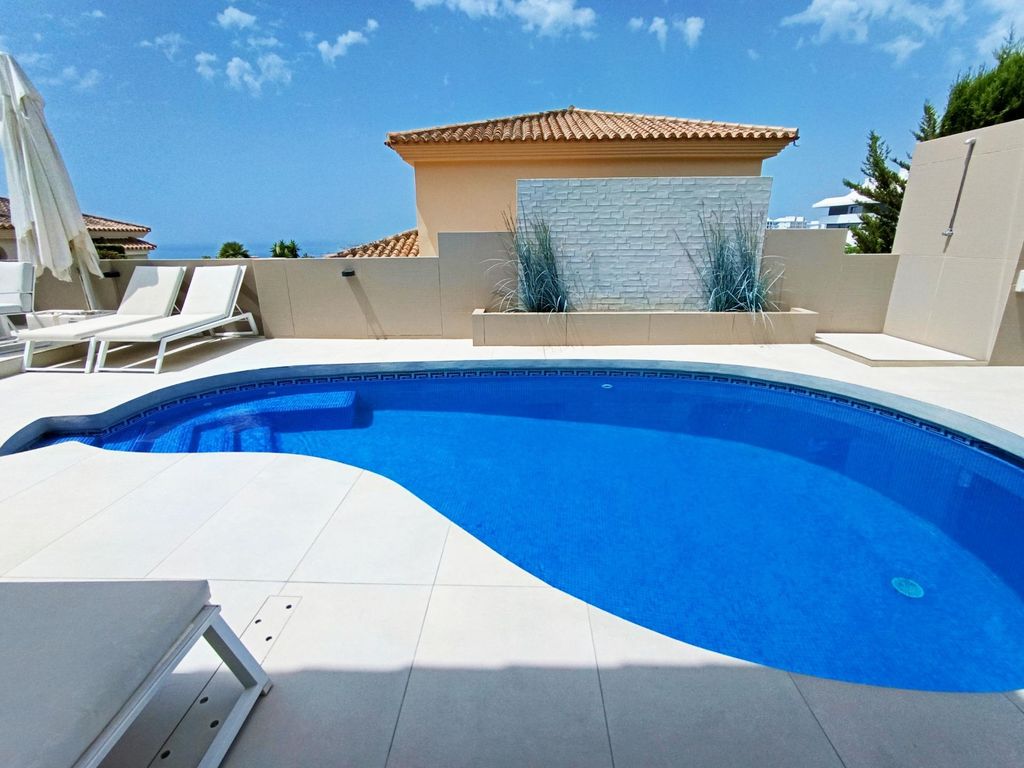 Property photo 2 of 38