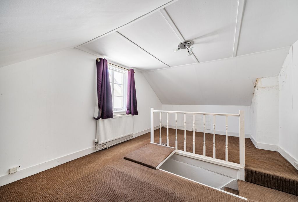 Property photo 3 of 11 1453089-12-69F32E...