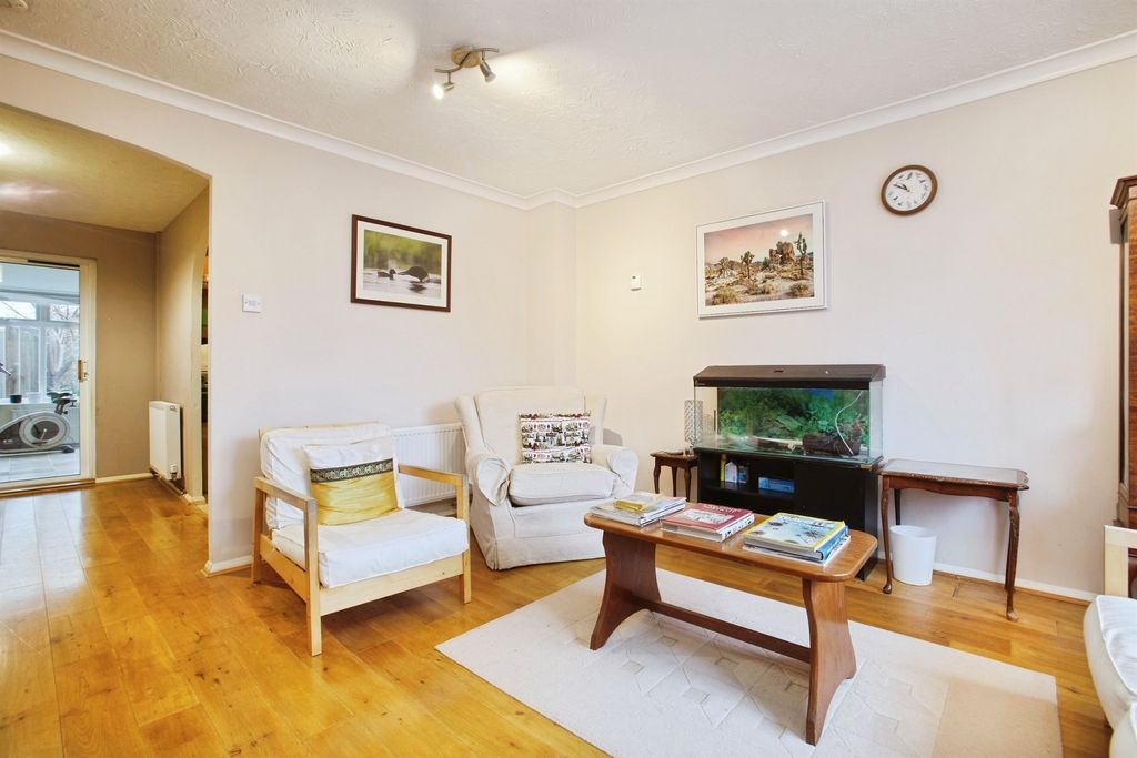 Property photo 3 of 19