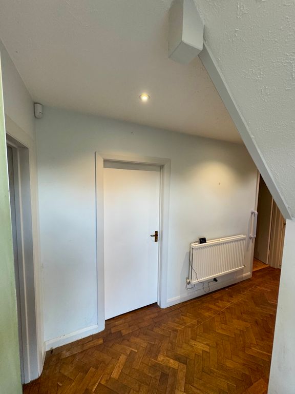 Property photo 3 of 32