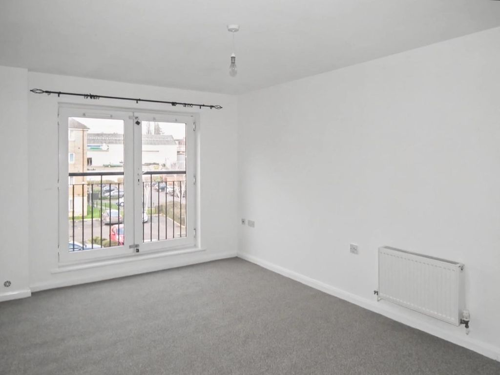 Property photo 2 of 8 Lounge