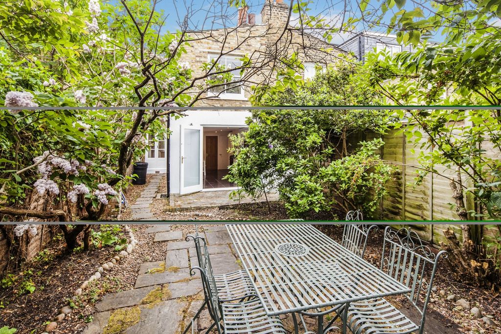 Property photo 3 of 10 7Ac28028-F64d-F11...