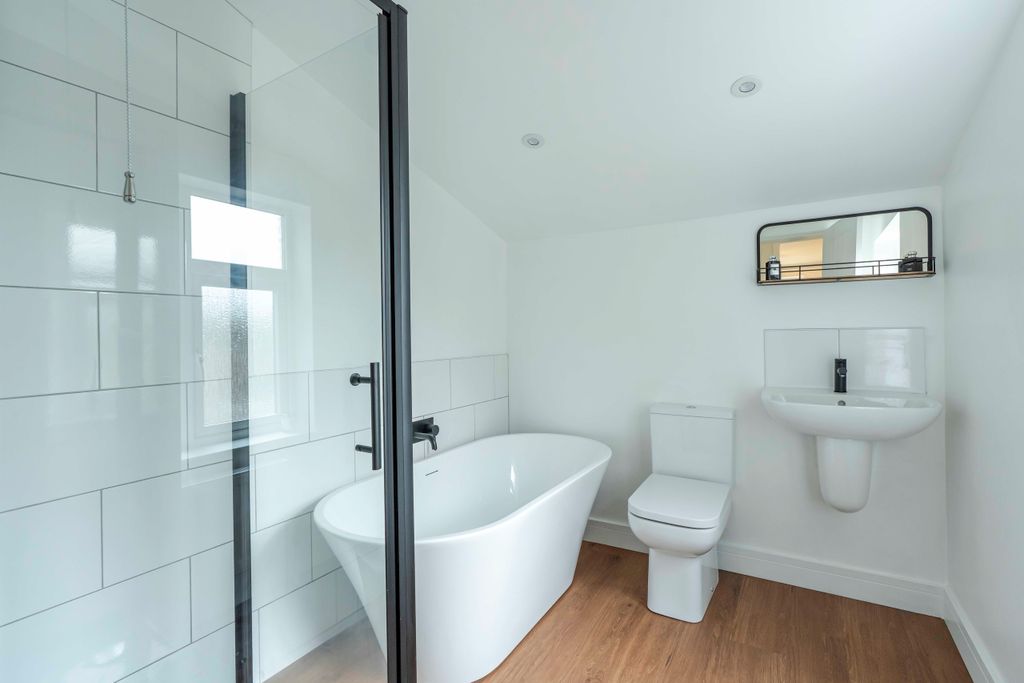 Property photo 3 of 20 3