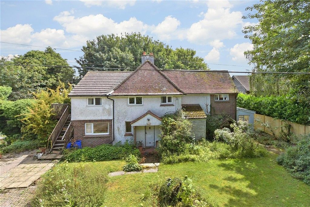 Property photo 1 of 14 External Front Web...